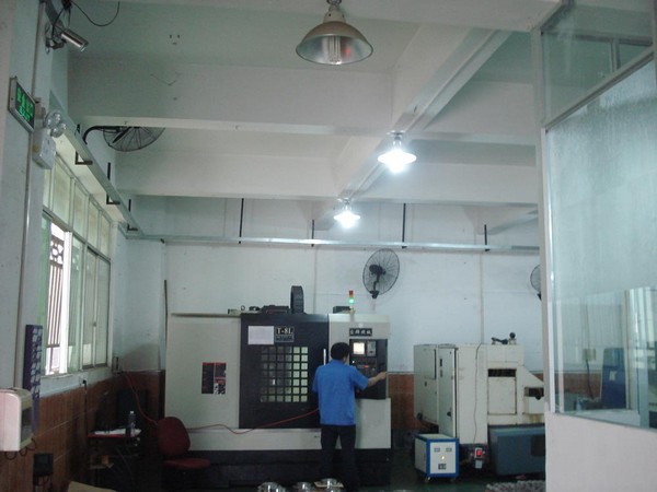 加工(gōng)中心設備 加工(gōng)中心設備